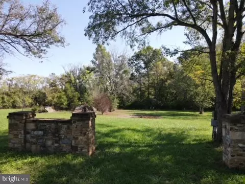 Dillard Court, Front Royal, VA 22630
