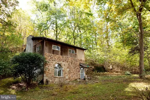616 Harris Dr, Front Royal, VA 22630