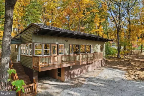 381 Club House Rd, Front Royal, VA 22630