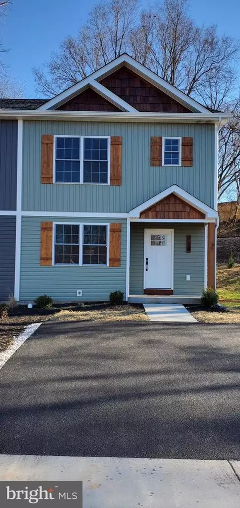 709 Crosby Rd, Front Royal, VA 22630