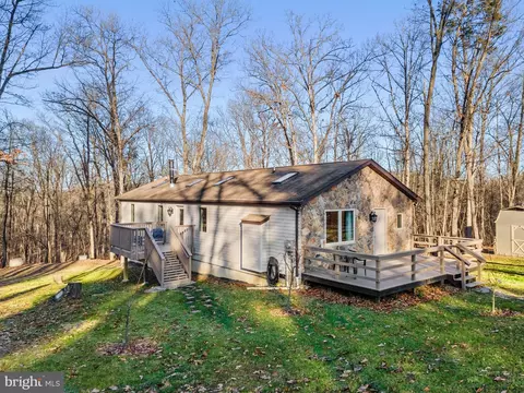 128 Wagoner Dr, Front Royal, VA 22630