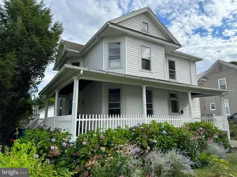 108 Luray Ave, Front Royal, VA 22630