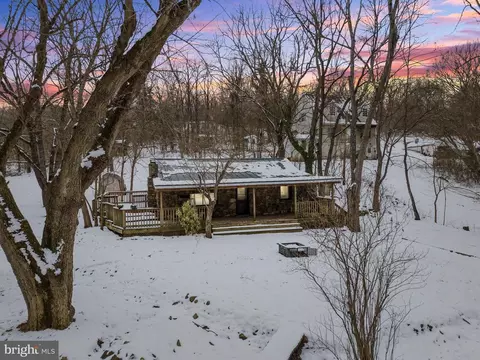 66 Snake Rd, Front Royal, VA 22630