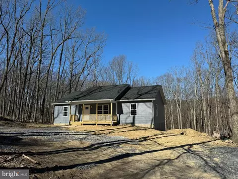 953 Pine Ridge Dr, Front Royal, VA 22630