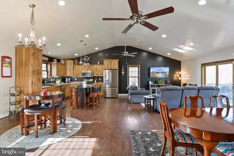 Dining - 4411 Panhandle Rd, Front Royal, VA 22630 photo 1 of 2