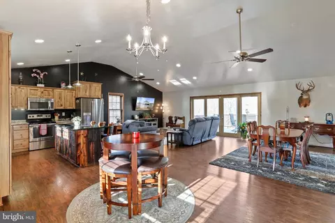 Living - 4411 Panhandle Rd, Front Royal, VA 22630 photo 1 of 3