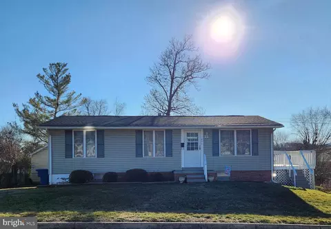 850 W 14th St, Front Royal, VA 22630