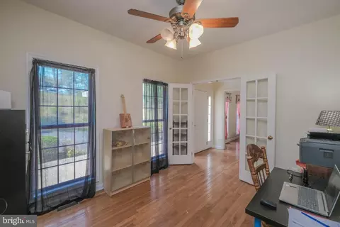 Entry Way - 54 Apache Ct, Front Royal, VA 22630 photo 5 of 7