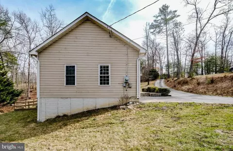 Exterior - 54 Apache Ct, Front Royal, VA 22630 photo 6 of 8