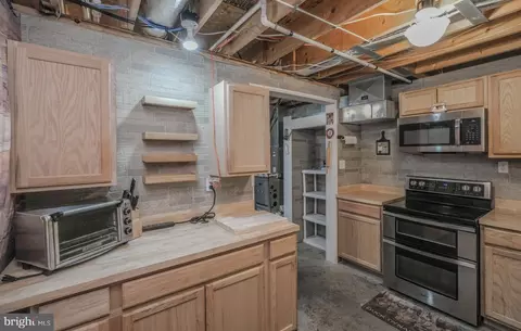 Kitchen - 54 Apache Ct, Front Royal, VA 22630 photo 3 of 3
