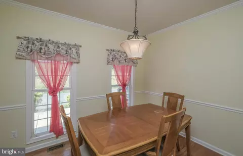 Dining - 54 Apache Ct, Front Royal, VA 22630 photo 2 of 3