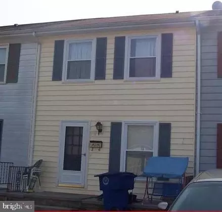 718 W 14th St W, Front Royal, VA 22630