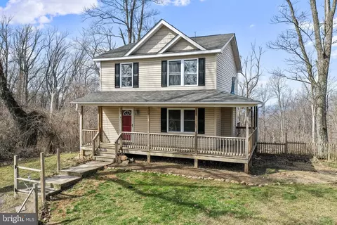 801 High Top Rd, Linden, VA 22642