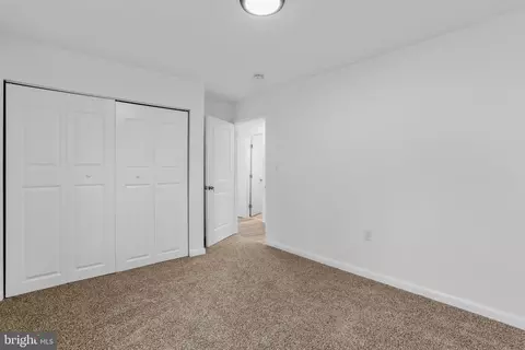 Bedroom - 374 Arrowhead Rd, Front Royal, VA 22630 photo 3 of 7