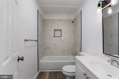 Bath - 374 Arrowhead Rd, Front Royal, VA 22630 photo 1 of 3