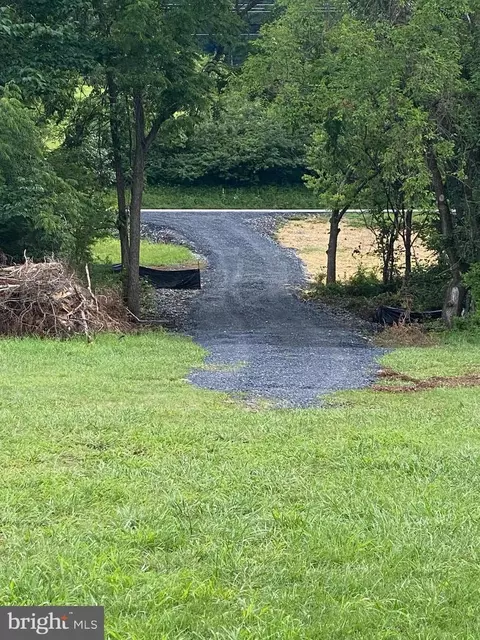Strasburg Road, Strasburg, VA 22657