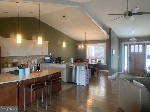 Kitchen - 577 Fire Trail Rd, Linden, VA 22642 photo 1 of 4