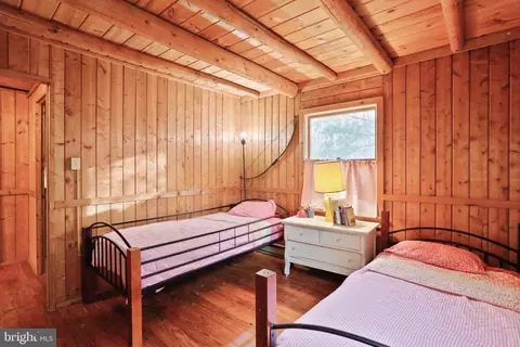 Bedroom - 938 Arrowhead Rd, Front Royal, VA 22630 photo 1 of 8