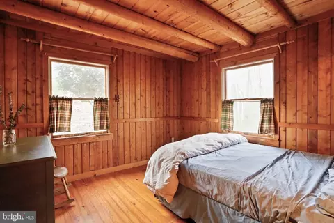 Bedroom - 938 Arrowhead Rd, Front Royal, VA 22630 photo 2 of 8