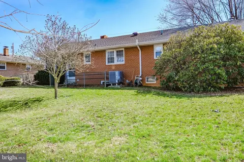 1004 E Stonewall Dr, Front Royal, VA 22630 photo 39