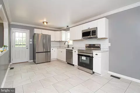 Kitchen - 36 Beech Rd, Front Royal, VA 22630 photo 1 of 2