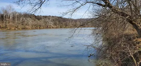 9 Riverview Shores Drive, Front Royal, VA 22630