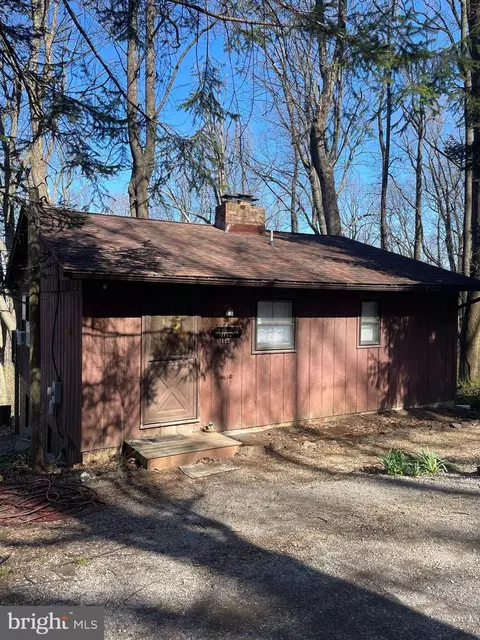 195 Inca Rd, Linden, VA 22642