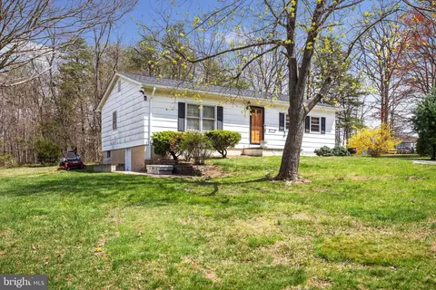 1635 Rivermont Dr, Front Royal, VA 22630