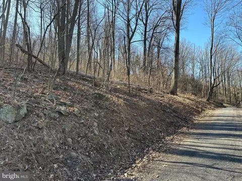 Briar Lane, Front Royal, VA 22630