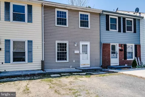 720 14th St W, Front Royal, VA 22630