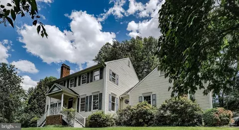 404 Luray Ave, Front Royal, VA 22630