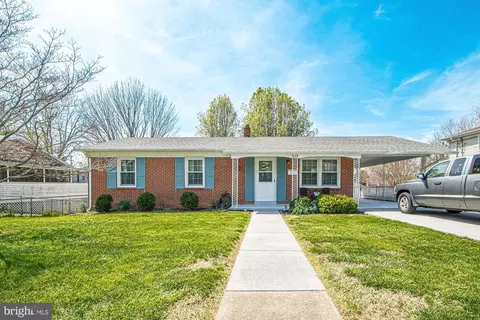 317 S Shenandoah Ave, Front Royal, VA 22630