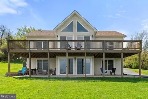 741 Granny Smith Rd, Linden, VA 22642