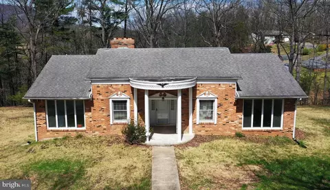 Exterior - 136 Ash Rd, Front Royal, VA 22630 photo 5 of 18