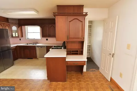 Kitchen - 136 Ash Rd, Front Royal, VA 22630 photo 3 of 6