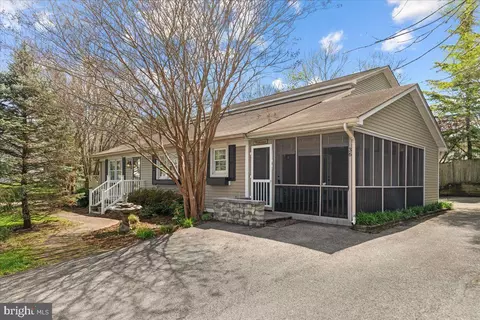 36 W 17th St, Front Royal, VA 22630