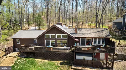 145 Mt Oriole Ln, Linden, VA 22642