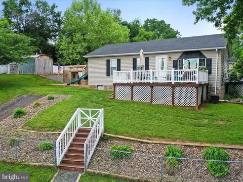 Exterior - 219 E 19th St, Front Royal, VA 22630 photo 1 of 5