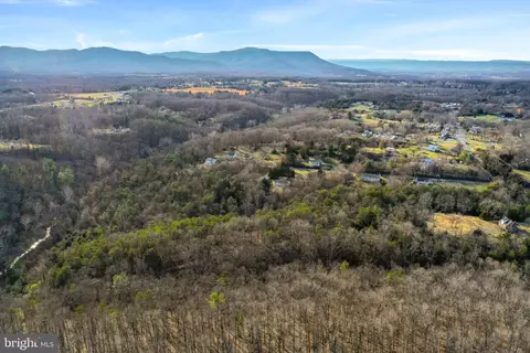 105 105b Whipporwill Rd #FRNT A, Royal, VA 22630
