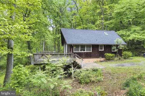 266 May Apple Way, Linden, VA 22642