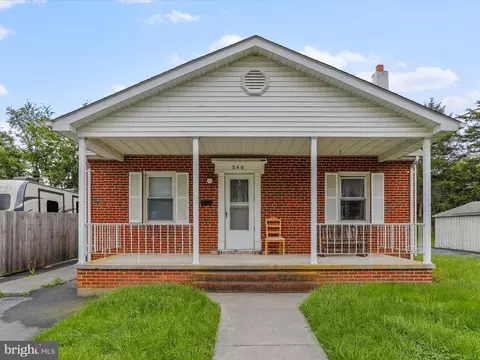 346 W 11th St, Front Royal, VA 22630