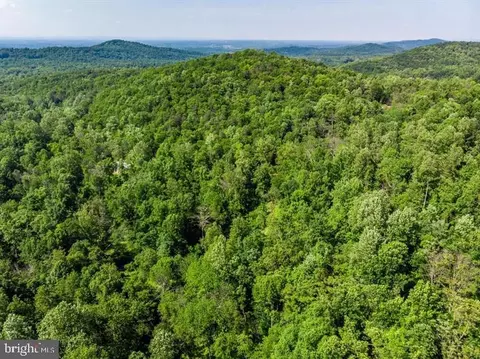 2 Smiths Sawmill Rd #FRNT R, Royal, VA 22630