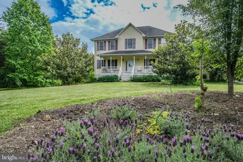 101 Fox Chase Dr, Front Royal, VA 22630