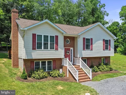 93 Chestnut Hill Dr, Front Royal, VA 22630