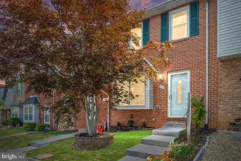 544 Lillard Dr, Front Royal, VA 22630