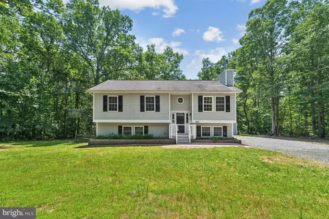 884 Western Ln, Front Royal, VA 22630