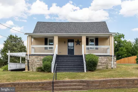 1110 Ewell St, Front Royal, VA 22630
