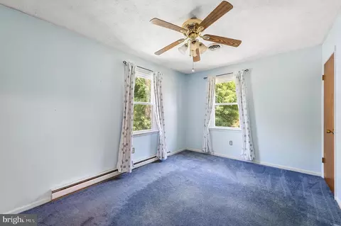 Bedroom - 16 E 19th St, Front Royal, VA 22630 photo 5 of 6