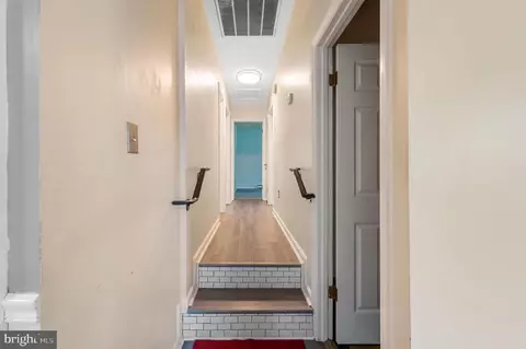 Entry Way - 16 E 19th St, Front Royal, VA 22630 photo 4 of 5