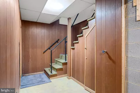 Entry Way - 16 E 19th St, Front Royal, VA 22630 photo 5 of 5